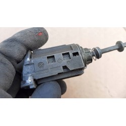 WKŁADKA ZAMKA DRZWI PRZÓD RENAULT LAGUNA II