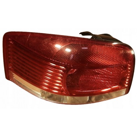 AUDI A3 8P LAMPA LEWA TYŁ TYLNA 8P0945095
