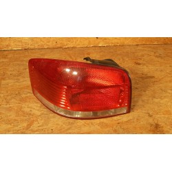 AUDI A3 8P LAMPA LEWA TYŁ TYLNA 8P0945095