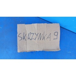 OBUDOWA ODBŁYŚNIK RAMKA LAMPY PRAWY PRZÓD EU AUDI A3 8V A5 8T 1301015297