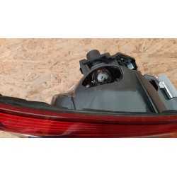 BMW 2 F45 LAMPA LED LEWA TYŁ TYLNA W KLAPĘ 7311041-10