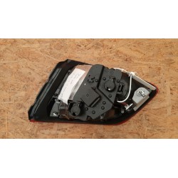 BMW 2 F45 LAMPA LED LEWA TYŁ TYLNA W KLAPĘ 7311041-10