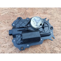 SIŁOWNIK SILNICZEK DOCIĄG DRZWI LEWY 4E0837059 AUDI A8 D3