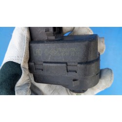 SILNICZEK REGULACJI LAMPY PRZÓD XENON RENAULT ESPACE III B7700416939