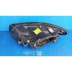 LAMPA REFLEKTOR PRAWY PRZÓD EU XENON 30678917 VOLVO V50 S40 II