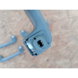 AUDI A8 D3 4E0857607A UCHWYT RĄCZKA PODSUFITKI KOMPLET