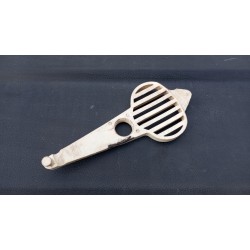 83772-65J0 OSŁONA KLAPY BAGAŻNIKA TYŁ OBUDOWA SUZUKI GRAND VITARA II 2005-