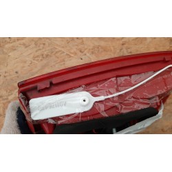 VOLKSWAGEN PASSAT B7 LAMPA LEWA TYŁ TYLNA W KLAPĘ 3AF945093B