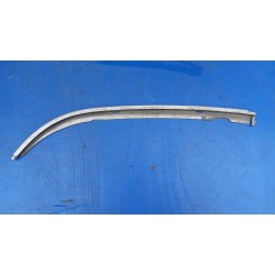 BMW 5 E39 LISTWA USZCZELKA REFLEKTORA LAMPY LEWY PRZÓD