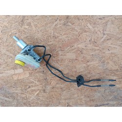 AUDI A8 D3 4E0611301A ZBIORNICZEK HAMULCOWY POMPA HAMULCOWA 6.0