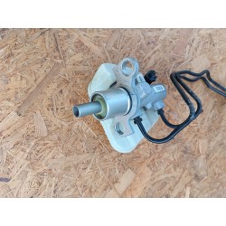 AUDI A8 D3 4E0611301A ZBIORNICZEK HAMULCOWY POMPA HAMULCOWA 6.0