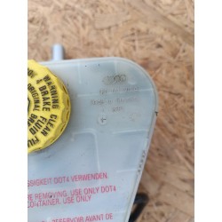 AUDI A8 D3 4E0611301A ZBIORNICZEK HAMULCOWY POMPA HAMULCOWA 6.0