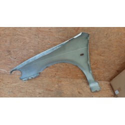 BŁOTNIK PRAWY PRZEDNI ZDROWY KIA CARNIVAL I 99-