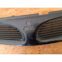 KRATKA GRILL ATRAPA ZDERZAKA PRZÓD MB944763 MITSUBISHI CARISMA 95-