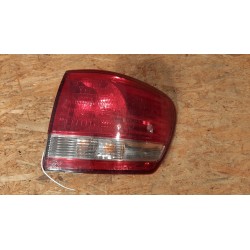 LAMPA PRAWY TYŁ TOYOTA AVENSIS VERSO