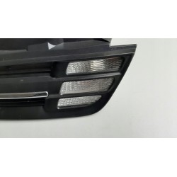 KIERUNKOWSKAZ NERKA LEWA GRILL NISSAN MICRA K12