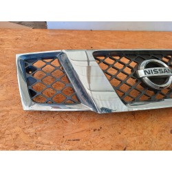 KRATKA GRILL ATRAPA ZDERZAKA PRZÓD 2310EB400 NISSAN NAVARA D40