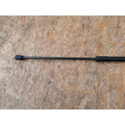 5E982755004S SIŁOWNIK KLAPY BAGAŻNIKA TYŁ SKODA OCTAVIA III