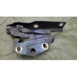 ZAWIAS MASKI LEWY VOLKSWAGEN PASSAT B6