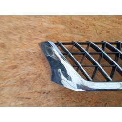 KRATKA GRILL ATRAPA ZDERZAKA PRZÓD MR523853 MITSUBISHI L200 III 2002-