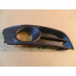 ZAŚLEPKA KRATKA ZDERZAKA TOYOTA COROLLA E12 2004-