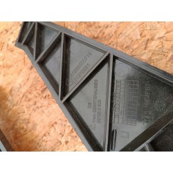 ŚLIZG LEWY PRAWY TYŁ KOMPLET MOCOWANIE WSPORNIK ZDERZAKA INFINITI Q30 QX30