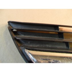 ATRAPA KRATKA PRAWA GRILL NISSAN ALMERA TINO