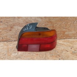 BMW E39 SEDAN LAMPA PRAWY TYŁ TYLNA 8358032