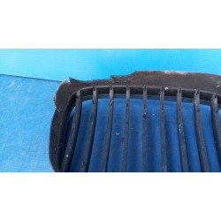 8159311 KRATKA NERKA ZDERZAKA GRILL ATRAPA LEWA BMW E39