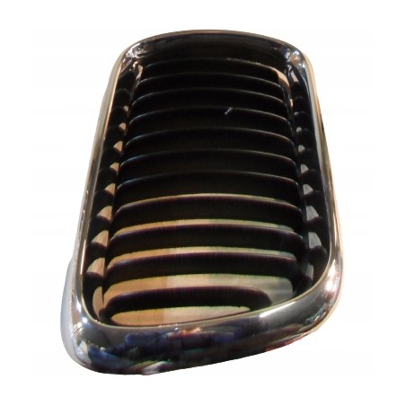 ATRAPA NERKA PRAWA GRILL BMW E36 TDS F30 F31