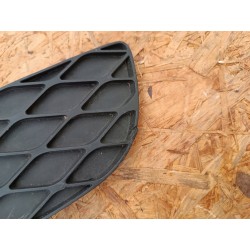 KRATKA ZAŚLEPKA ZDERZAKA HALOGENU LEWA TOYOTA YARIS I 2002-