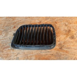 8185802 ATRAPA GRILL NERKA PRAWA BMW 3 E36 51.13-8185802