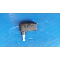 030785332504 SILNICZEK REFLEKTORA LAMPY PRZÓD RENAULT CLIO IV 4