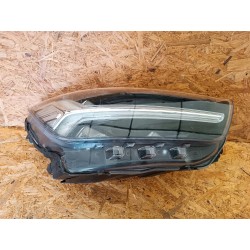 LAMPA PRAWY PRZÓD REFLEKTOR EU FULL LED 32133578 VOLVO XC40