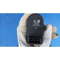 SILNICZEK REGULACJI LAMPY REFLEKTORA PRZÓD 8D0941295A SEAT IBIZA II