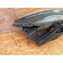 LAMPA PRAWY PRZÓD EU MERCEDES B KLASA W246 XENON