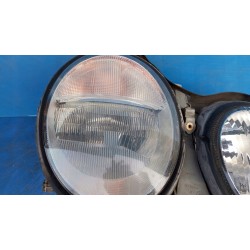 LAMPA PRAWY PRZÓD REFLEKTOR XENON EU MERCEDES CLK W208