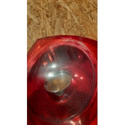 VOLKSWAGEN GOLF V LAMPA TYLNA TYŁ PRAWA 89031830