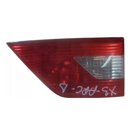 BMW X3 E83 LAMPA TYLNA PRAWA W KLAPE KLAPY