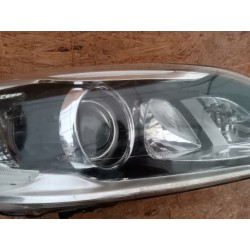 LAMPA PRAWY PRZÓD EU XENON VOLVO S60 V60 LIFT 31420262 2013-