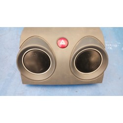 MR951746 MITSUBISHI COLT VI 6 KRATKA NAWIEWU OSŁONA ŚRODKOWA DESKI