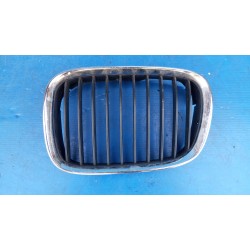 8159311 KRATKA NERKA ZDERZAKA GRILL ATRAPA LEWA BMW E39