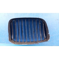 8159311 KRATKA NERKA ZDERZAKA GRILL ATRAPA LEWA BMW E39