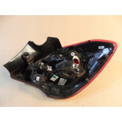 LAMPA LEWA LEWY TYŁ OPEL CORSA E