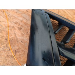 KRATKA GRILL ATRAPA ZDERZAKA PRZÓD MN117713 MITSUBISHI PAJERO III