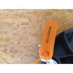 KRATKA GRILL ATRAPA ZDERZAKA PRZÓD MN117713 MITSUBISHI PAJERO III