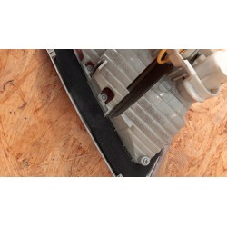 BMW 3 E90 LAMPA TYLNA TYŁ LEWA W KLAPĘ 6937459