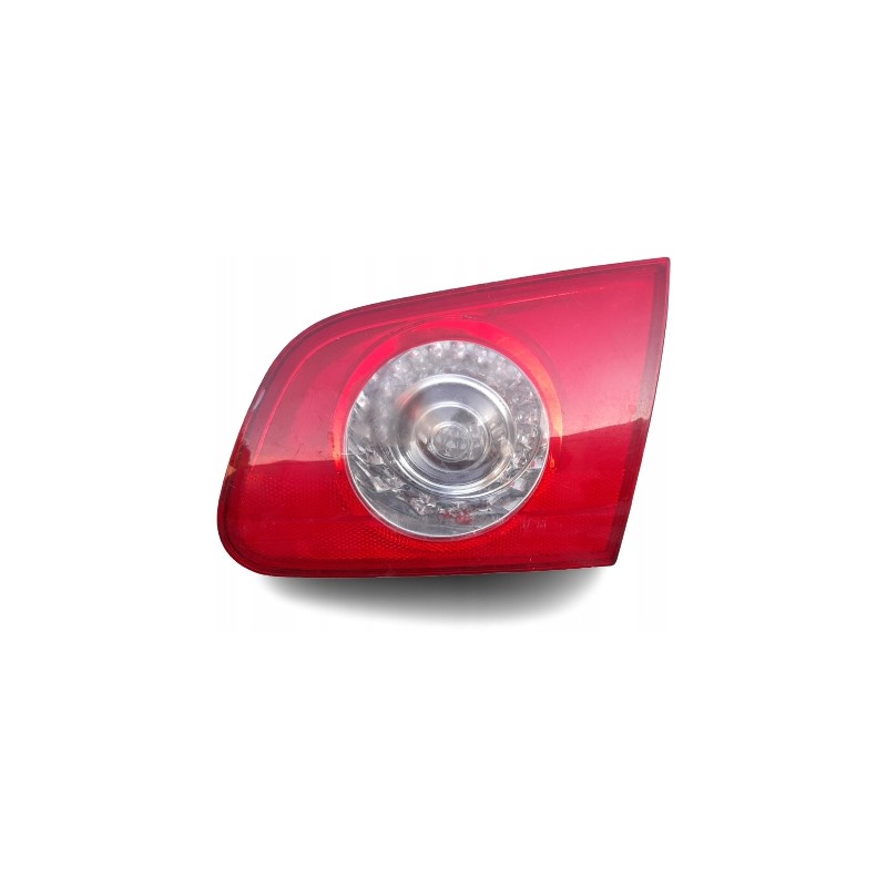 LAMPA PRAWY TYŁ W KLAPE VOLKSWAGEN PASSAT B6 KOMBI