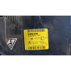 LAMPA PRAWY PRZÓD EUROPA XENON 30698890 VOLVO V50 S40 II