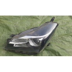 LAMPA LEWY PRZÓD TOYOTA YARIS III LIFT